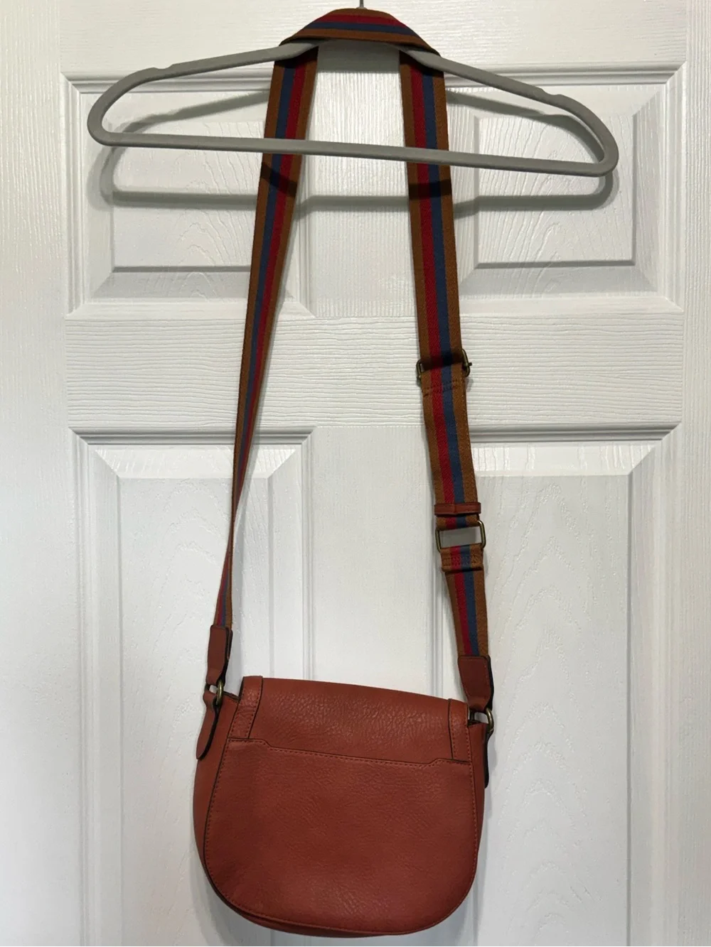 Universal Thread Cognac Textured Classic Flap Saddle Crossbody Striped Strap Bag